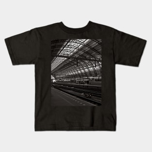 Central station of Amsterdam in the Netherlands Kids T-Shirt